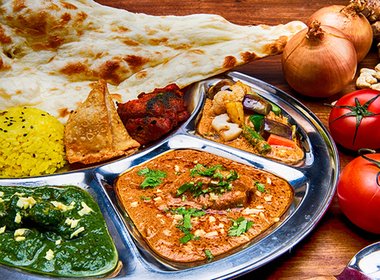 アールティ　三宮店