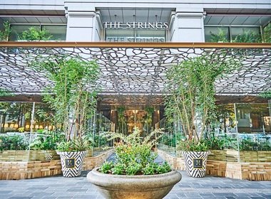 カフェ＆ダイニング ゼルコヴァ