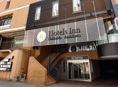 アールホテルズ