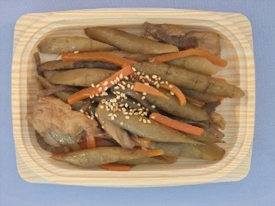 ごぼうと鶏肉の旨煮
