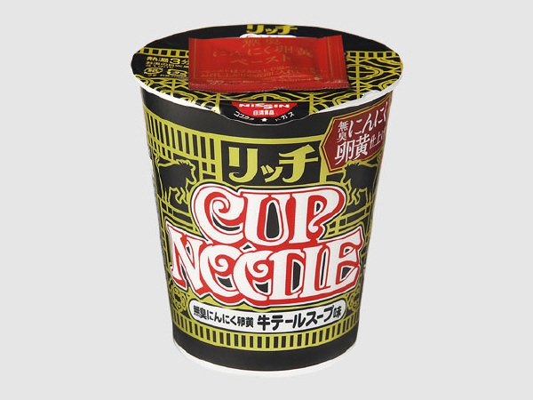 カップヌードル　リッチ　無臭にんにく卵黄牛テールスープ味