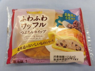 ふわふわワッフル（つぶあんホイップ）