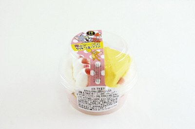 トムとジェリー　苺とチーズのやみつきパフェ