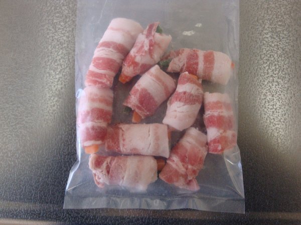 はぐくみ自慢の豚で作った野菜の肉巻き