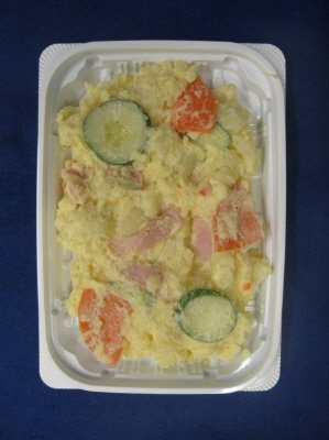 トップバリュ　ポテトサラダ　増量大