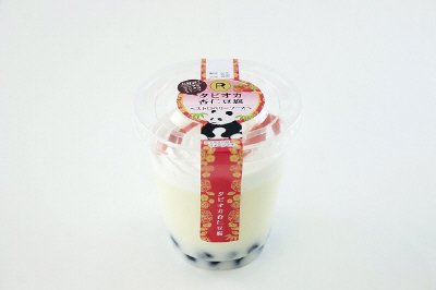 タピオカ杏仁豆腐　～ストロベリーソース～