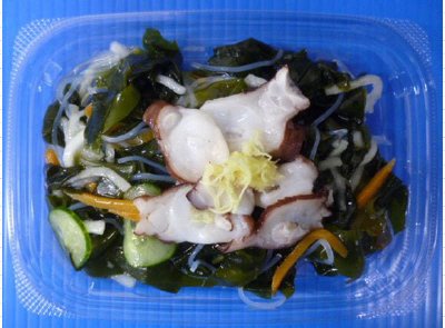 道産タコとわかめの酢の物