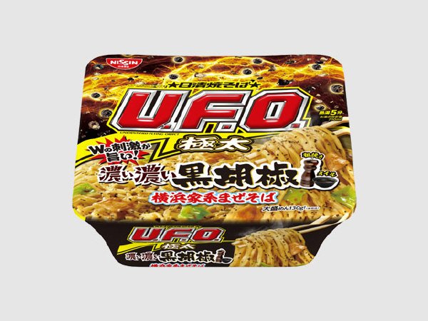 日清焼そばＵ．Ｆ．Ｏ．極太　濃い濃い黒胡椒　横浜家系まぜそば