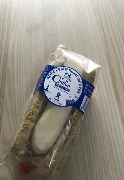 港シフォンケーキロイヤルミルクティー