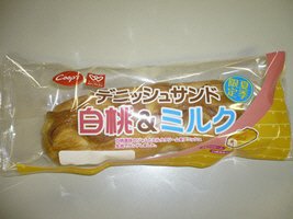 デニッシュサンド　白桃＆ミルク