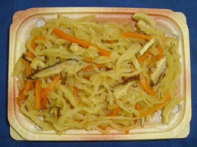 だしを効かせた切干大根（中）