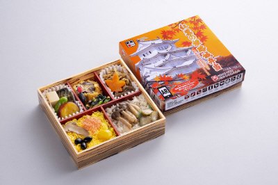 紅葉の姫路城弁当