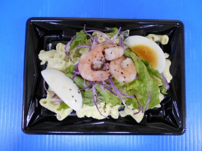 海老とアボカドのディッシュサラダ