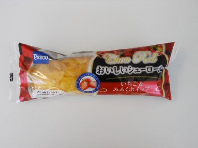 おいしいシューロール　いちご＆みるくホイップ