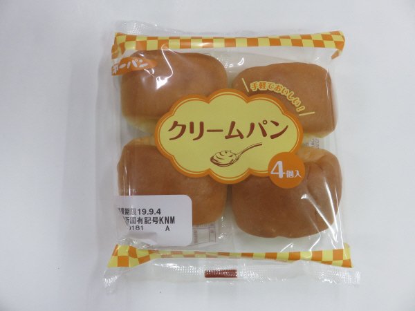 クリームパン４個入
