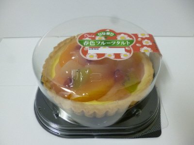 ひな祭り春色フルーツタルト