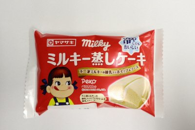 ミルキー蒸しケーキ（不二家ミルキーの練乳入りホイップ）