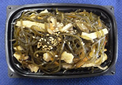 北海道釧路産切昆布使用の煮物
