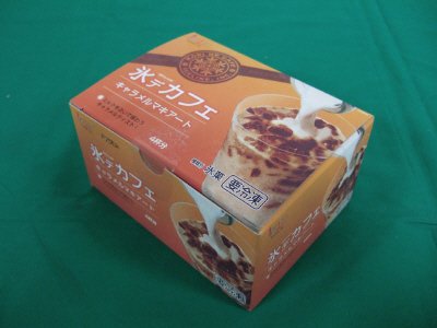 氷デカフェ　キャラメルマキアート