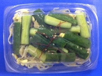 胡瓜と豆もやしの黒胡椒和え