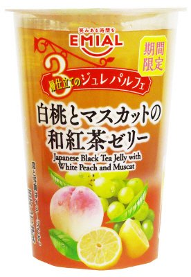 ３層仕立てのジュレパルフェ　白桃とマスカットの和紅茶ゼリー