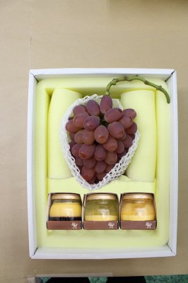紫苑とモモコプリンの詰合せ