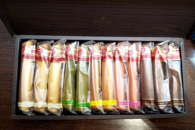 スティックケーキ12本入り箱（生協限定）