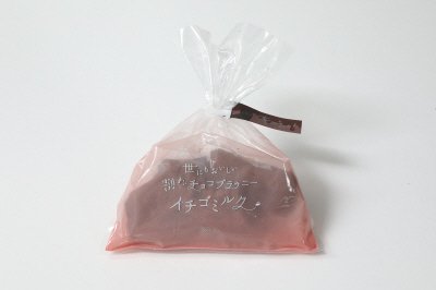 世にもおいしい割れチョコブラウニー　イチゴミルク