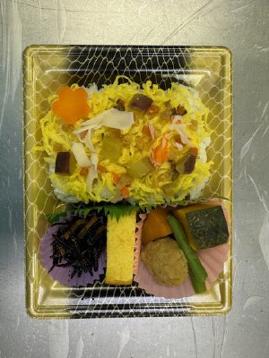 季節のちらし寿司弁当
