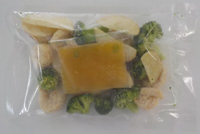 チーズで仕上げる！えびフリッターとポテトのガーリック炒め
