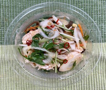 蒸し鶏と中華くらげ入りナムル
