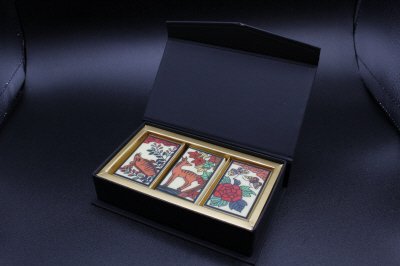 華歌留多　猪鹿蝶