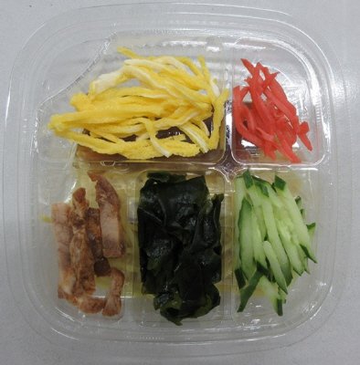 ミニ冷し中華　麺15％増量