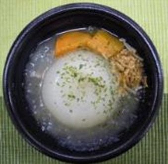 丸ごと玉ねぎのオニオンスープ