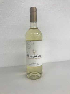 ムートン・カデ・ブラン