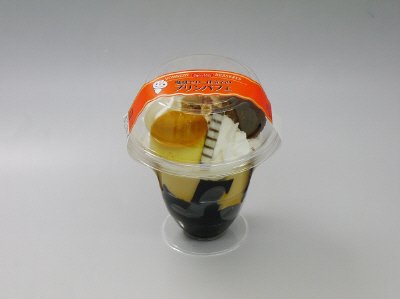 珈琲ゼリー仕立てのプリンパフェ