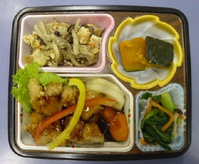 おかずセット（鶏唐揚げの黒酢あん）