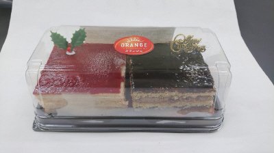 贅沢なオペラケーキ　あまおう＆チョコ