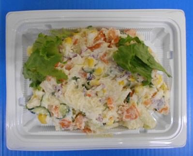 お野菜を食べるポテトサラダ