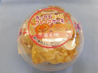 カップで食べるクレープケーキ（苺＆桃）