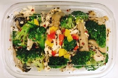 チキンときのこのバジルマリネ