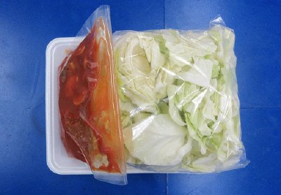 ソーセージとキャベツのトマト煮