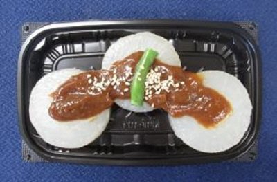 信州赤味噌のたれで食べる　ふろふき大根